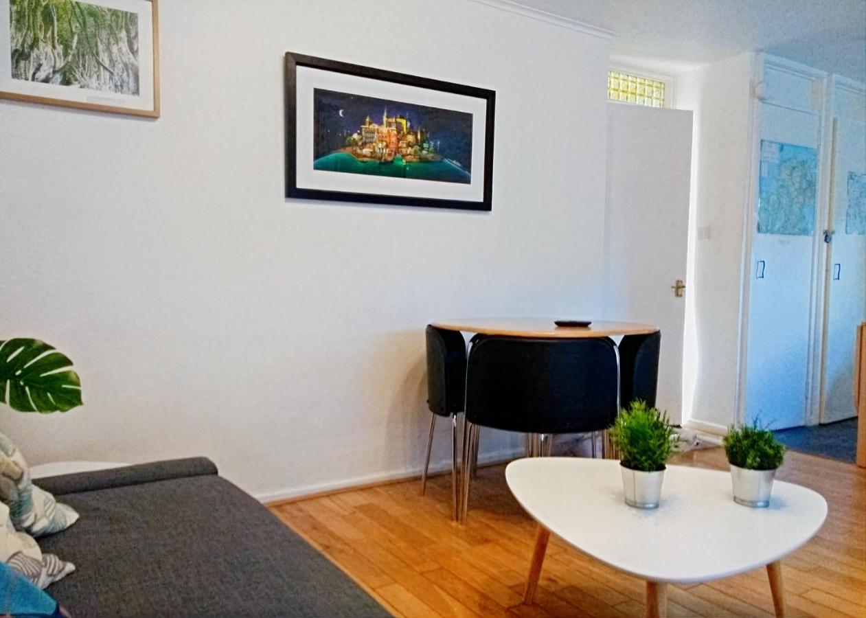 Very Central Location- Free Parking - 2 Bedrooms Belfast Kültér fotó