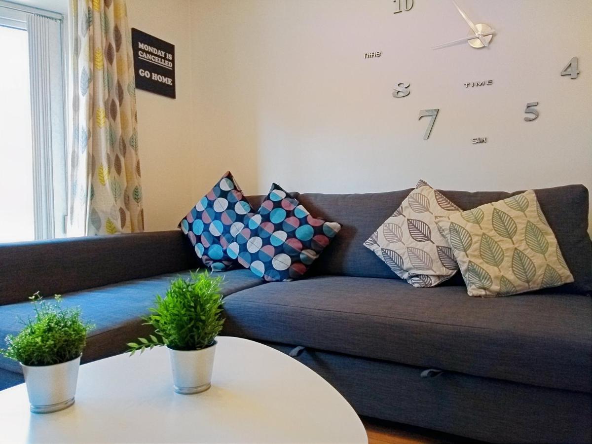 Very Central Location- Free Parking - 2 Bedrooms Belfast Kültér fotó