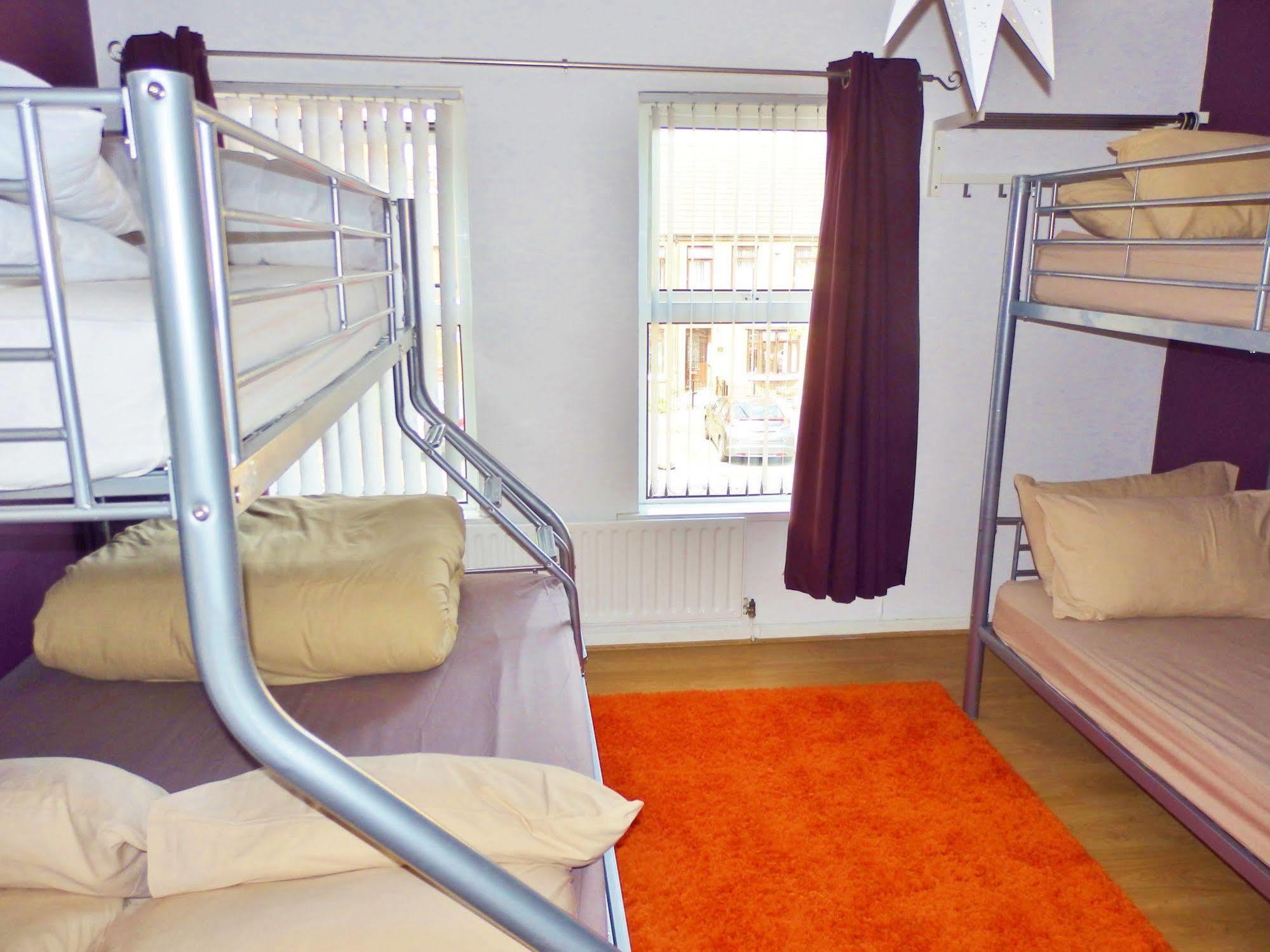 Very Central Location- Free Parking - 2 Bedrooms Belfast Kültér fotó